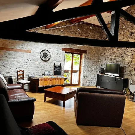 Maison De Village Chaleureuse Sur Seye 82 بيت للعطل